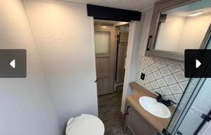 2024 Dutchmen RV Voltage V-Series 3800 RV rental photo 7