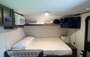 Beep-Beep- family friendly RV-Sleeps5,Bath,kitchen