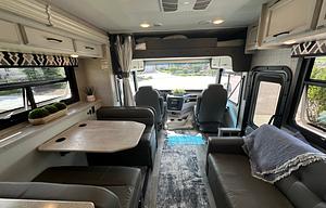 Modern Farmhouse Bunkhouse Motorhome 2022 Alante