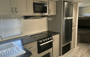 The Great Lakes Wagon -Sleeps 8