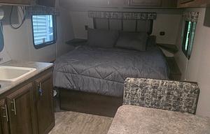 2018 KZ Sportsmen Classic 180QB RV rental photo 5