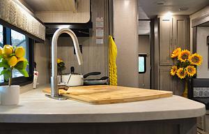 2022 Coachmen RV Catalina Legacy 323BHDSCK RV rental photo 11