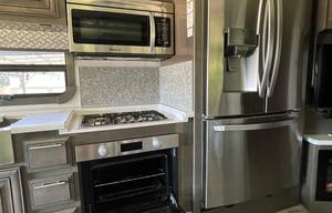 Sam & Kate’s Kid Approved RV Rental w/2 bathrooms