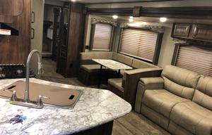 2018 Keystone Cougar 31SQB - Sleeps 11