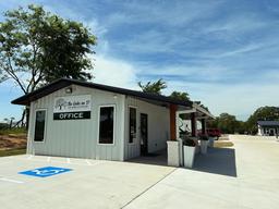 The Oaks on 37 Tiny Homes & RV Resort
