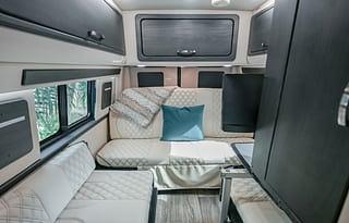American Patriot Mercedes Luxury Camper Van Seats5