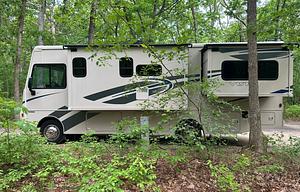Winnebago-Superior Ride-Deluxe Living-Family Fun