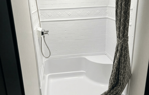 The Great Lakes Wagon -Sleeps 8
