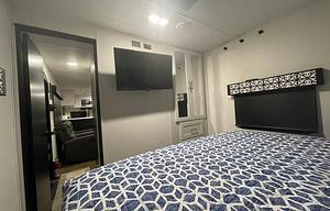 Hotel on wheels