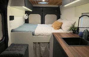 All-Season Off-Grid Campervan - Adventure Ready!