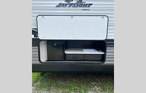 Sleeps 9 2022 Jayco Jay Flight SLX 284BHS