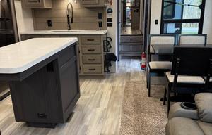 Special Labor Day Pricing!!!     5th Wheel Living