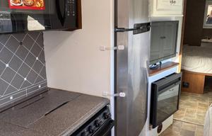 2014 Thor Motor Coach Miramar 34 1