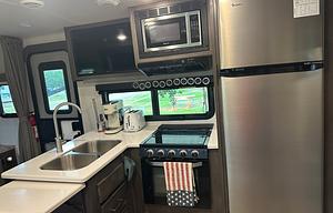 5 STAR PARADISE ON WHEELS wherever you take it!!!