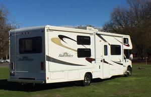 Sunseeker 32', Family Size Camping Machine, Luxury. This Motorhome is custom made, will make your trip unforgettable.