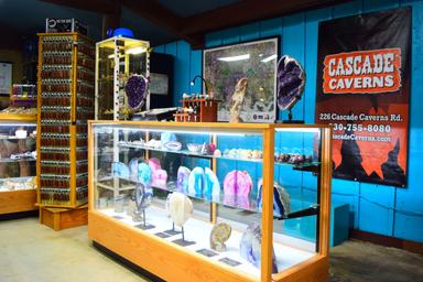 Cascade Caverns Campground