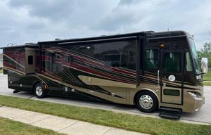 2014 Tiffin Phaeton 40QKH Bunkhouse