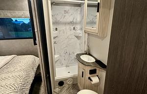 Clean&Comfortable 2023 Forest River Sunseeker LE
