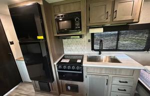 2025 Starcraft 24ft. Traveltrailer- Jeep available