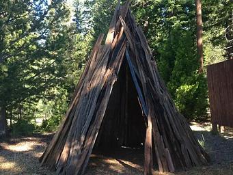 Gadu,  Washoe Summer House