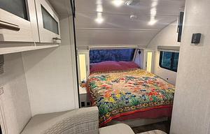 Honey Pod | Couples Solar Escape '22 Rpod
