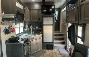 2018 5th Wheel Genesis Supreme 32 CR ToyHauler