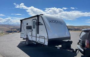 NEW Dutchman Kodiak Cub 175BH (Never rented)