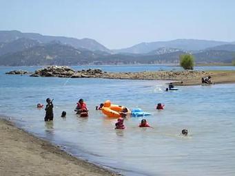 OAK SHORES DAY USE AREA (CA)