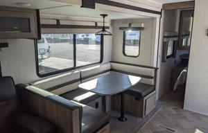 Lu&Ry's 2021 Puma bunkhouse