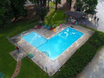 Lake Pines RV Park & Campground