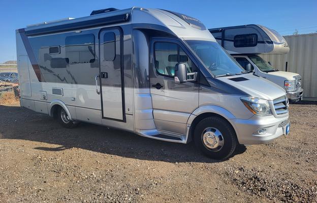 Full size bathroom, Easy to drive