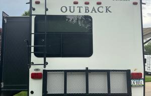 The Meramec – Outdoor Escape Camper