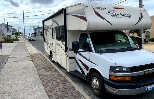 2019 Coachmen RV Freelander 26DS Chevy 4500