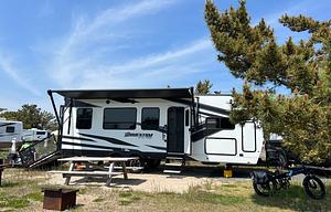 2022 Grand Design Momentum G-Class 25G RV rental photo 11