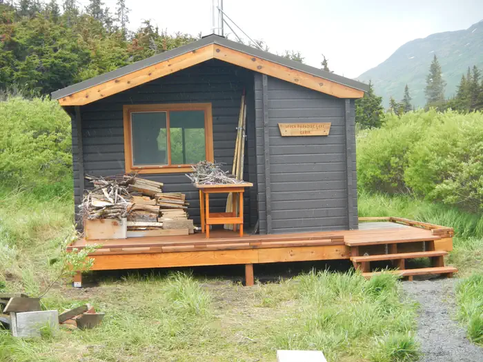 Upper Paradise Lake Cabin