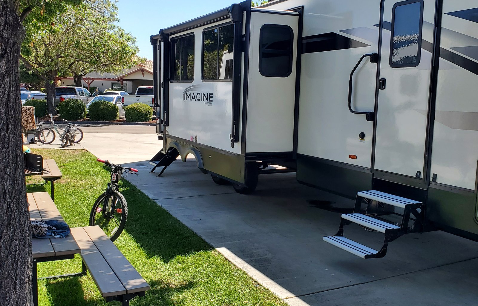 2023 Grand Design Imagine 3210BH