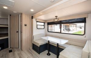 2025 Avenger with Bunks (LIKE NEW)-Delivery Only
