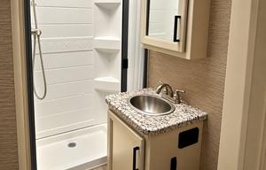 The Island Breeze Cruiser • Sleeps 6 CC-8G