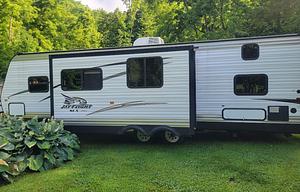MOJO's Spacious Jayco Jayflight