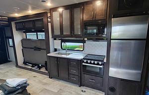 2023 Grand Design Momentum 30G