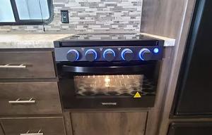 2021 Dutchmen RV Coleman Lantern Series 334BH RV rental photo 17