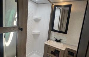 The Little Hauler 3,700 lb Bunkhouse