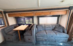 34’ Windsong RV – Low Miles, Sleeps 7