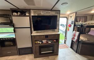 2021 Dutchmen RV Coleman Light 2835BH RV rental photo 14