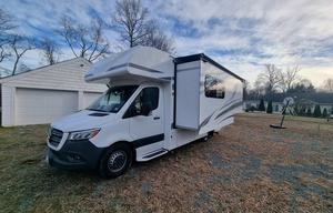 New 2025 Qwest on Mercedes Benz, 25 feet