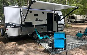 Sweet Bernadette bunkhouse camper