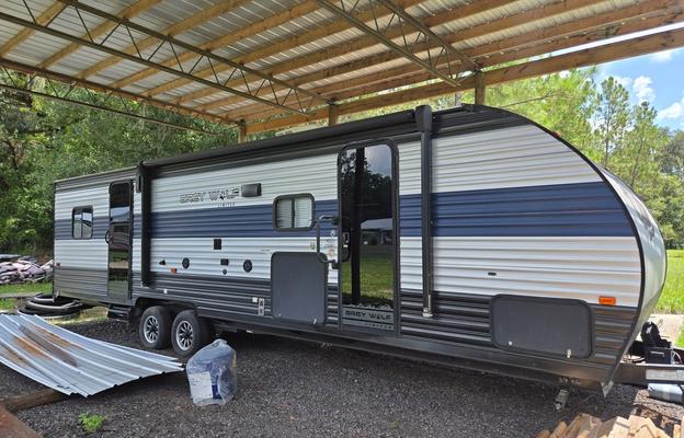 Stacy's Toy Hauler Pet/Kid friendly RV