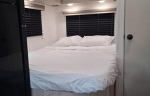 Fully Stocked!! - Economy 2027 East to West Entrada 2000NS E526
