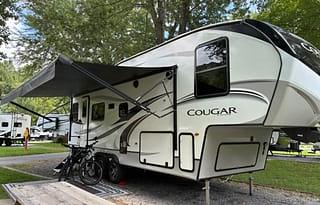 White Squirrel 5th Wheel
