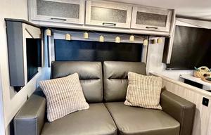 Easy Come, Easy Go RV | 2 Miles From F1 & COTA